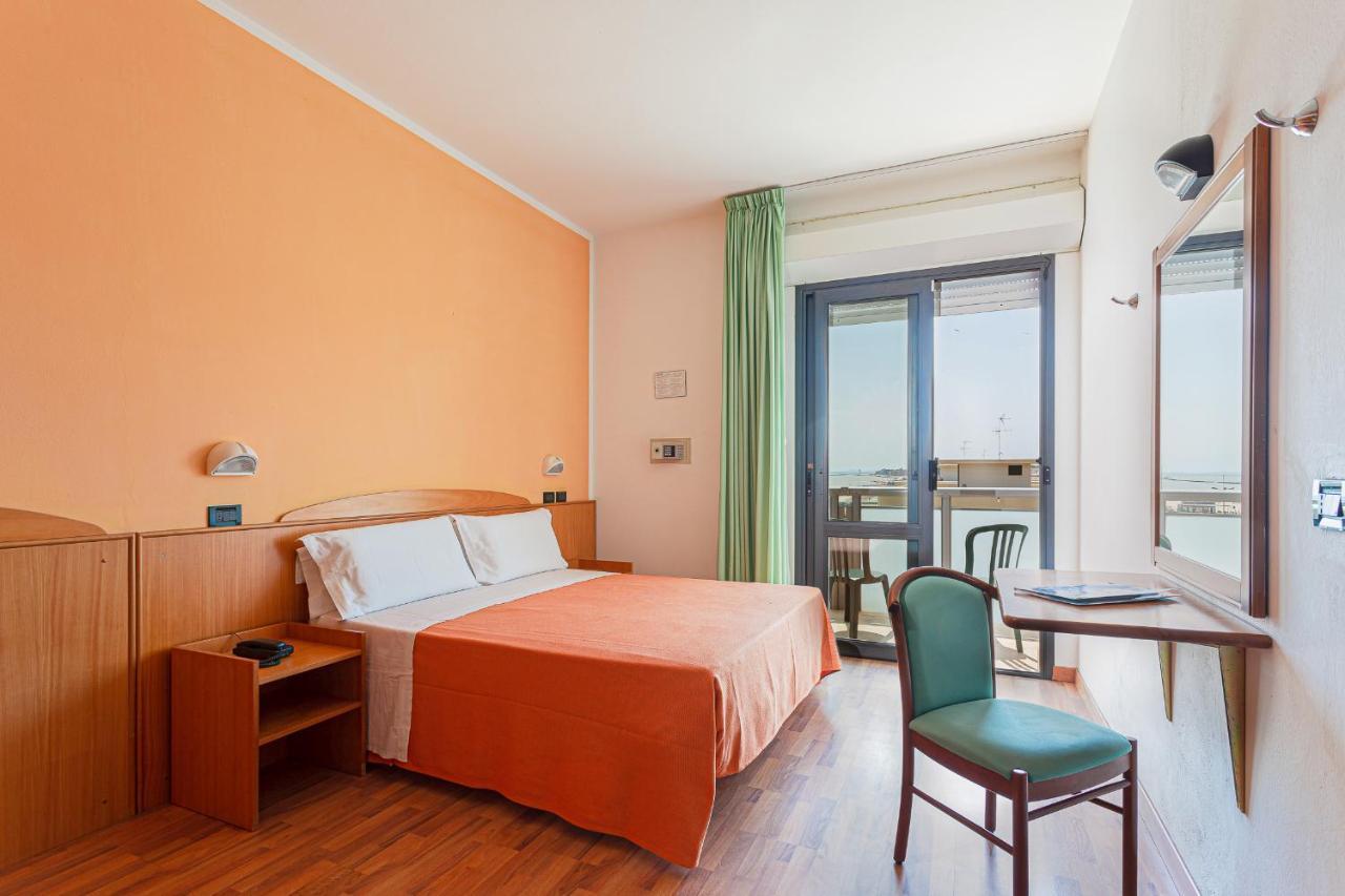 Hotel Little